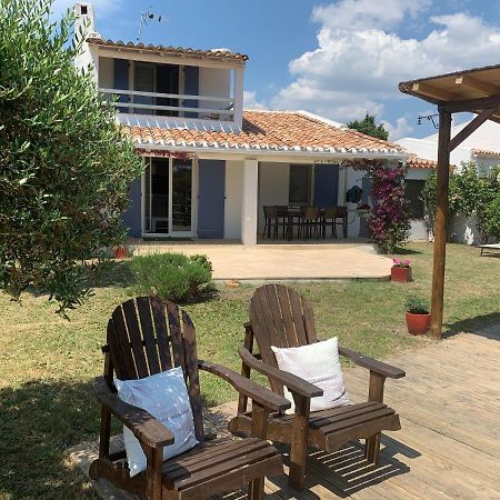 Maison En Camargue Saintes-Maries-de-la-Mer Exteriör bild